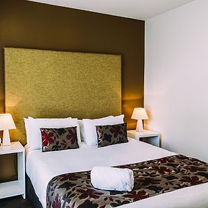 Premier One-Bedroom Apartment